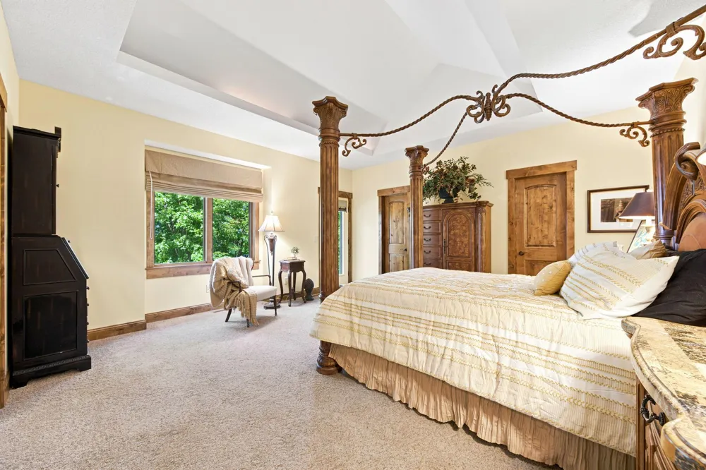 1008 Newhall Drive Faribault, MN 55021