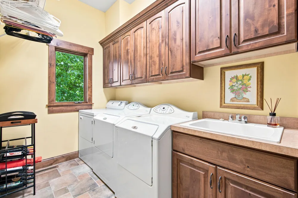 1008 Newhall Drive Faribault, MN 55021