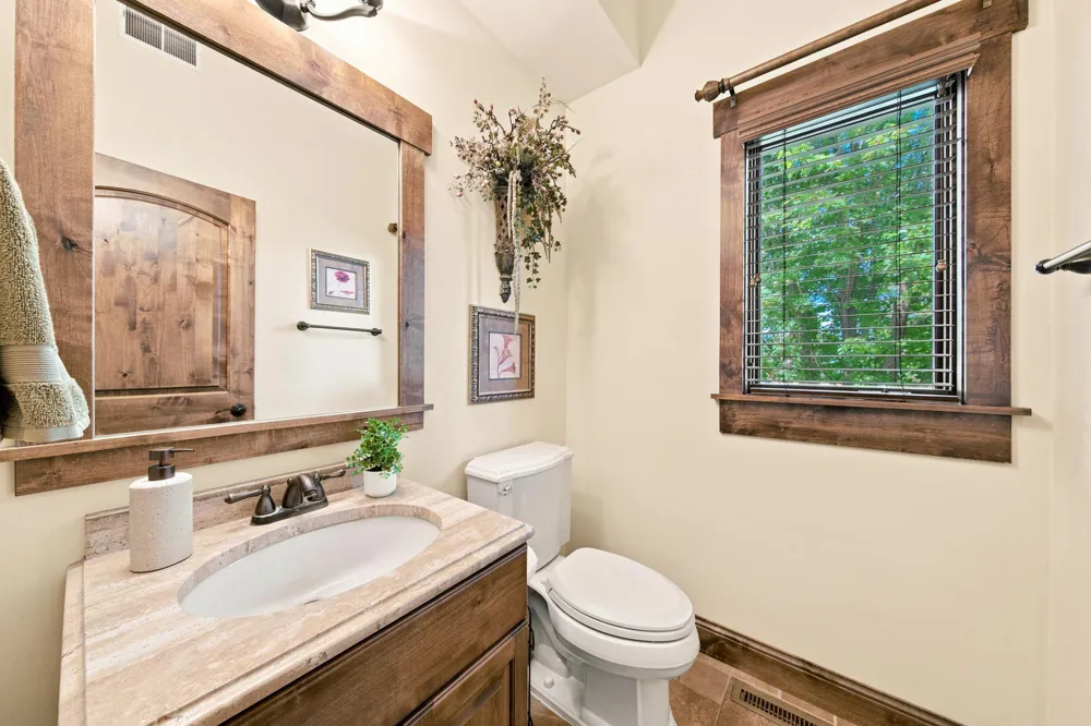 1008 Newhall Drive Faribault, MN 55021