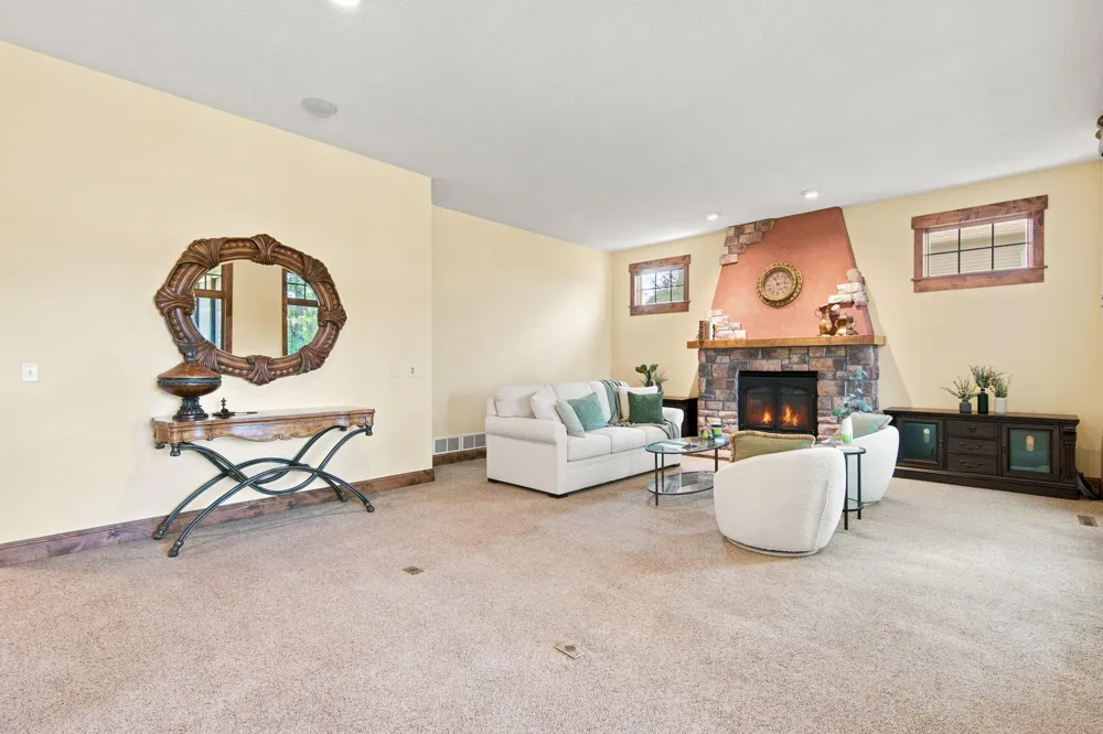 1008 Newhall Drive Faribault, MN 55021