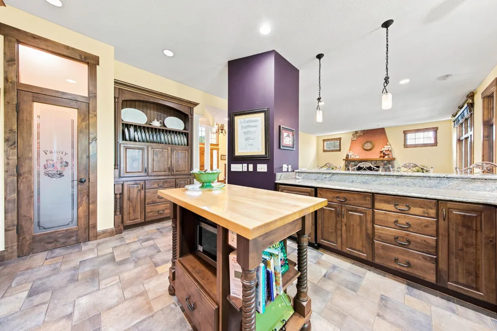 1008 Newhall Drive Faribault, MN 55021