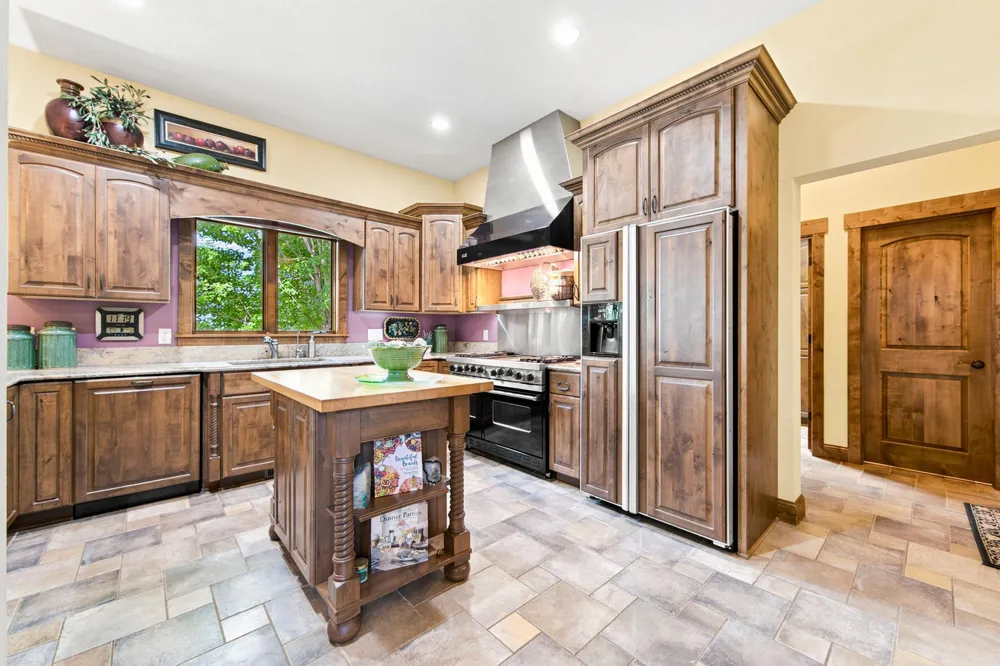 1008 Newhall Drive Faribault, MN 55021