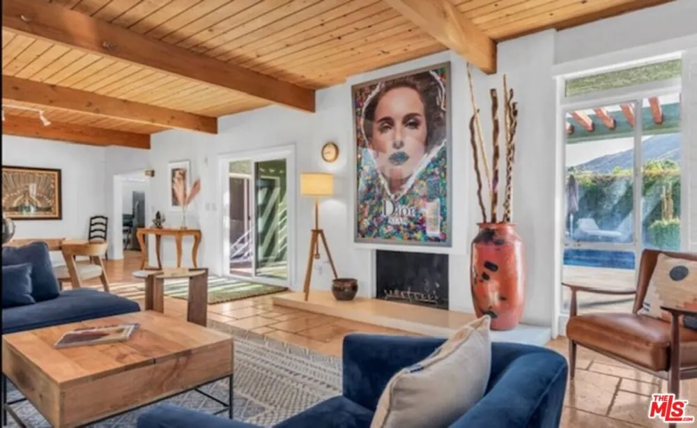 817 Via Monte Vista Palm Springs, CA 92262