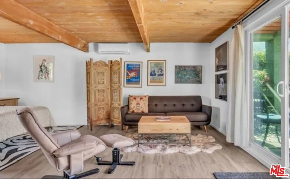 817 Via Monte Vista Palm Springs, CA 92262