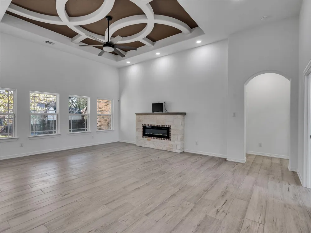 2832 Golden Avenue Avenue Bay City, TX 77414