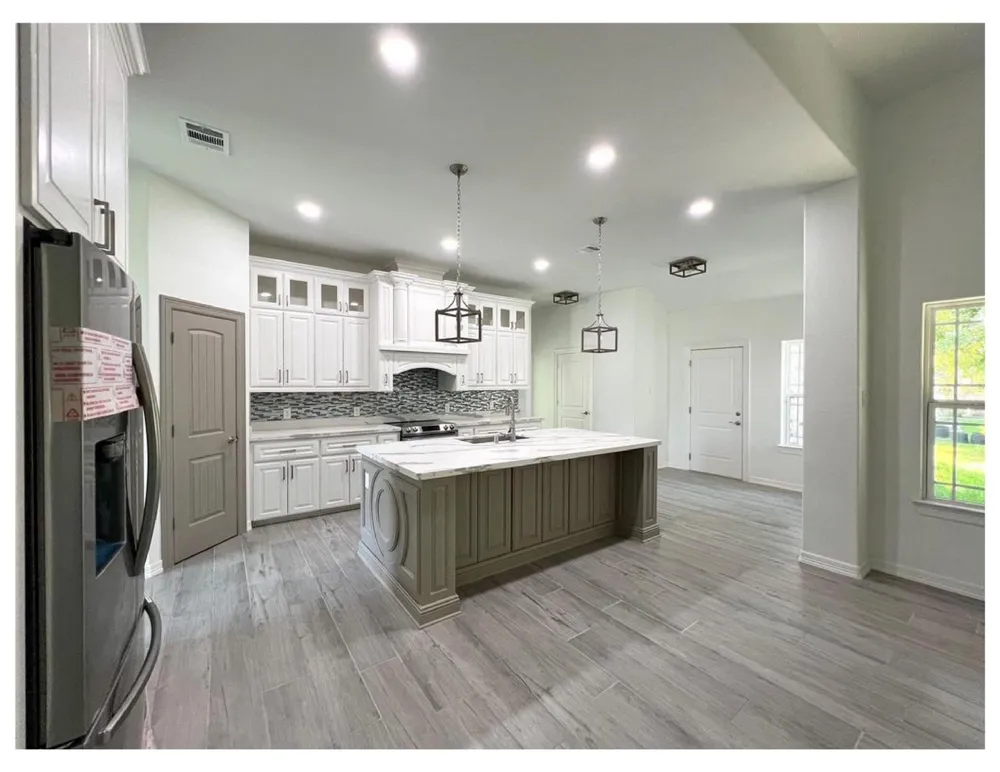 2832 Golden Avenue Avenue Bay City, TX 77414