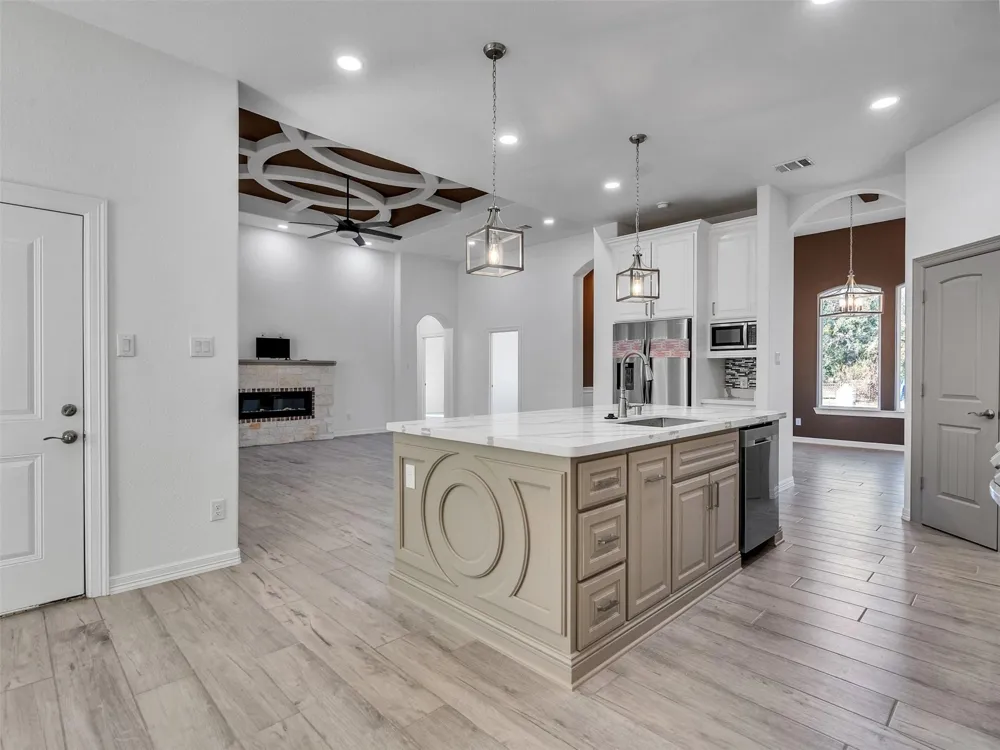 2832 Golden Avenue Avenue Bay City, TX 77414