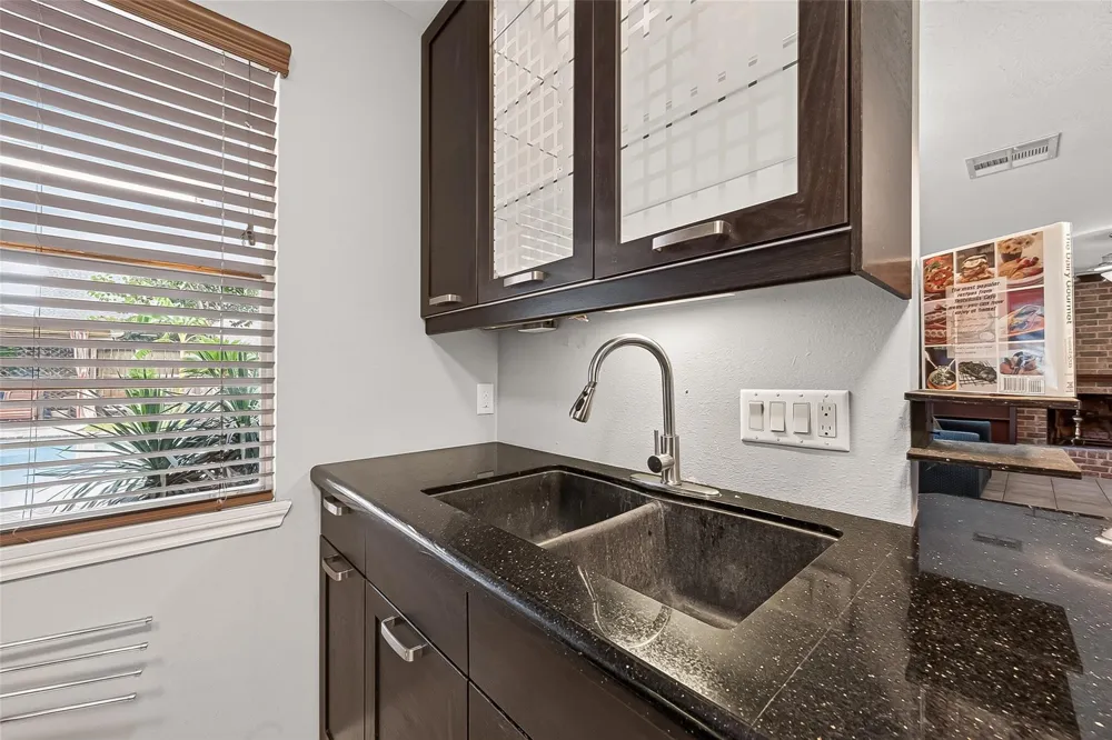 11730 Dorrance Lane Meadows Place, TX 77477