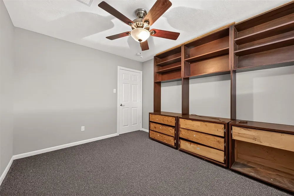 11730 Dorrance Lane Meadows Place, TX 77477