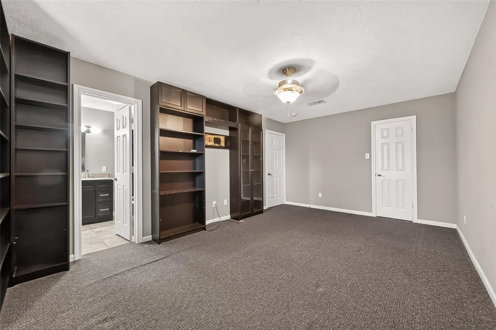 11730 Dorrance Lane Meadows Place, TX 77477