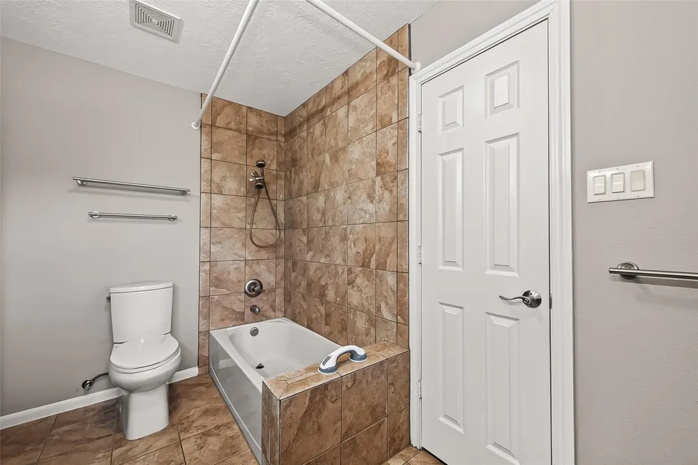 11730 Dorrance Lane Meadows Place, TX 77477
