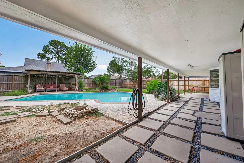 11730 Dorrance Lane Meadows Place, TX 77477