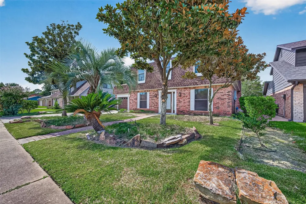 11730 Dorrance Lane Meadows Place, TX 77477