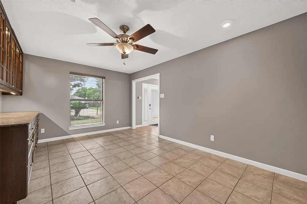 11730 Dorrance Lane Meadows Place, TX 77477