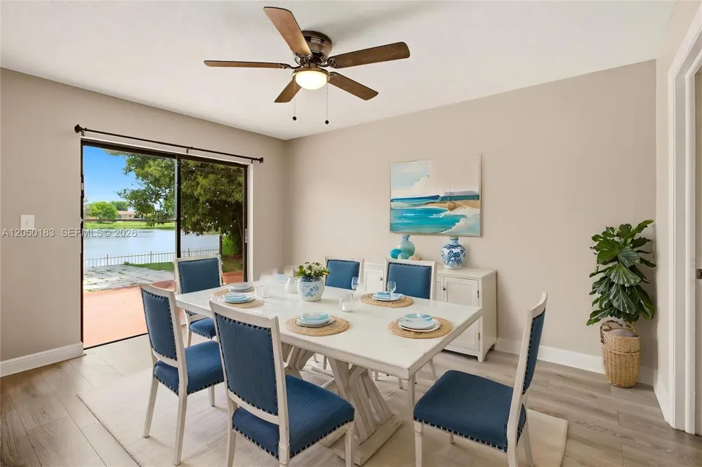 2555 W 65th St Hialeah, FL 33016