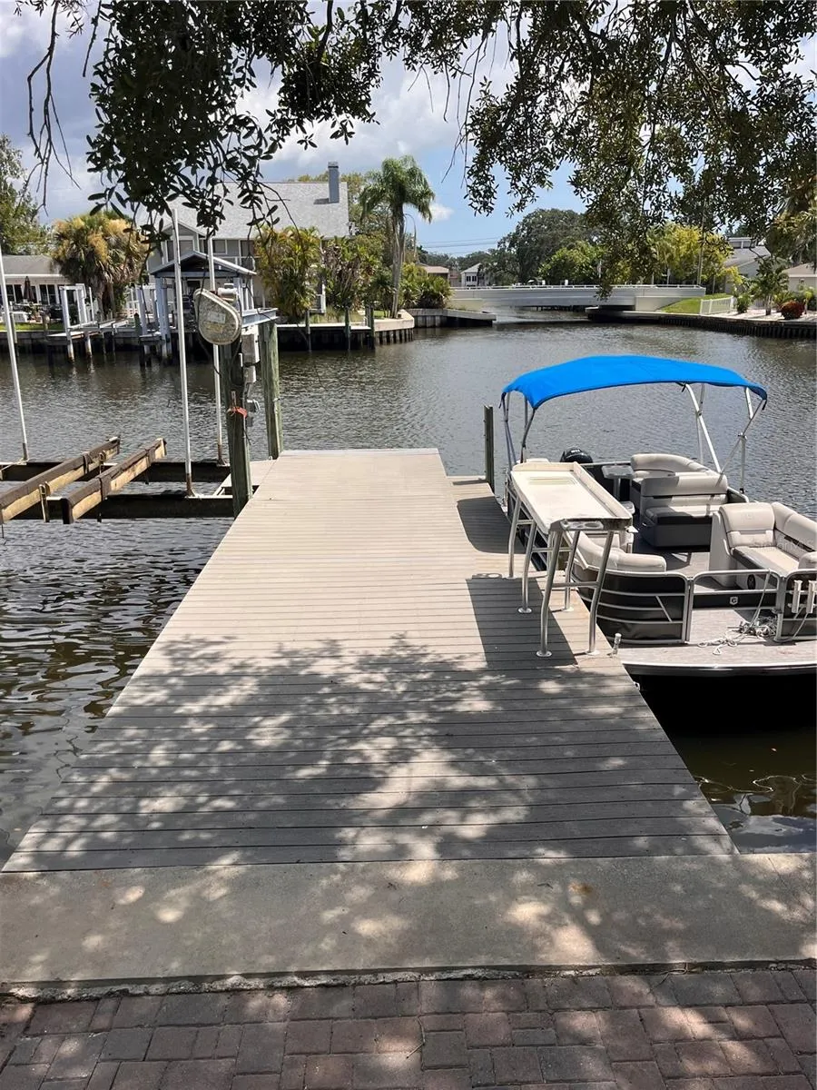 378 WESTWINDS DRIVE Palm Harbor, FL 34683