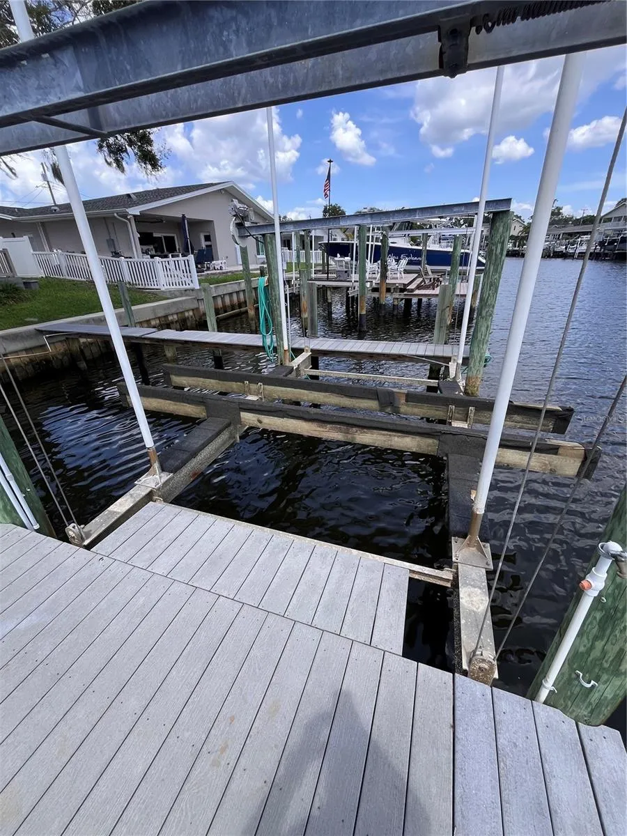 378 WESTWINDS DRIVE Palm Harbor, FL 34683
