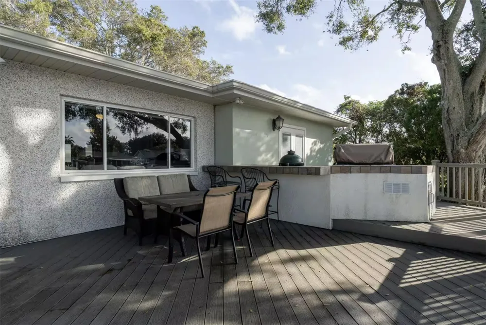 378 WESTWINDS DRIVE Palm Harbor, FL 34683