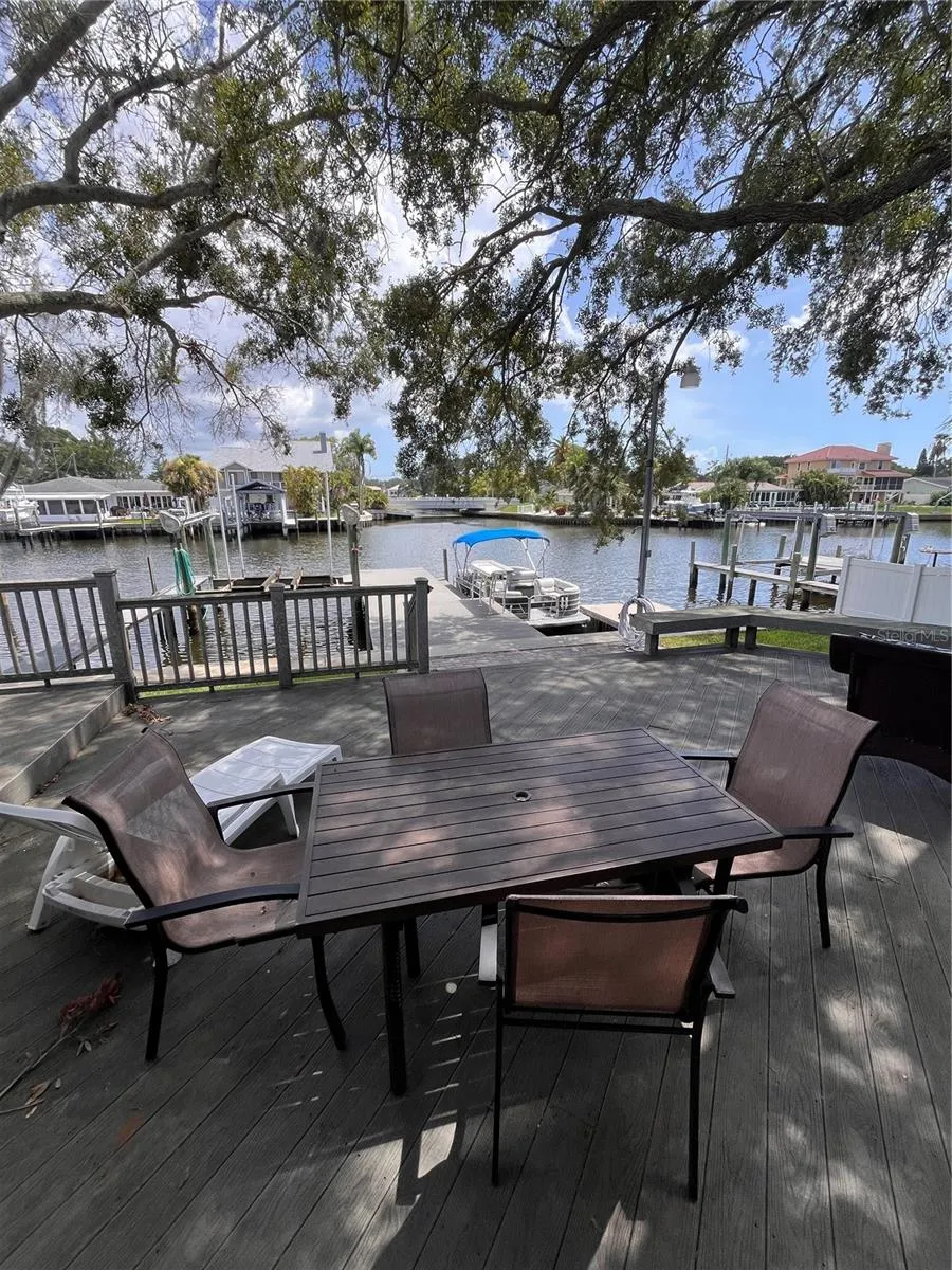 378 WESTWINDS DRIVE Palm Harbor, FL 34683