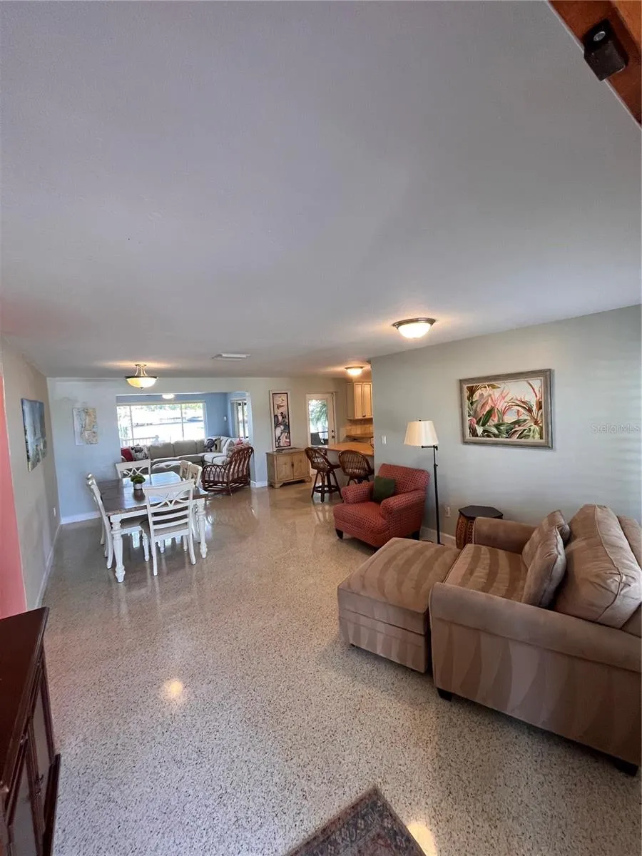 378 WESTWINDS DRIVE Palm Harbor, FL 34683