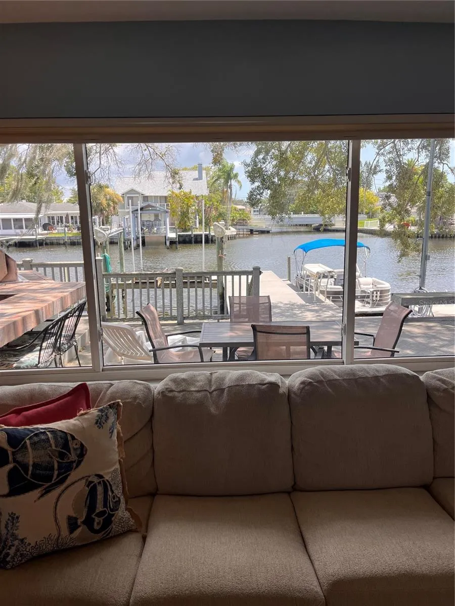 378 WESTWINDS DRIVE Palm Harbor, FL 34683