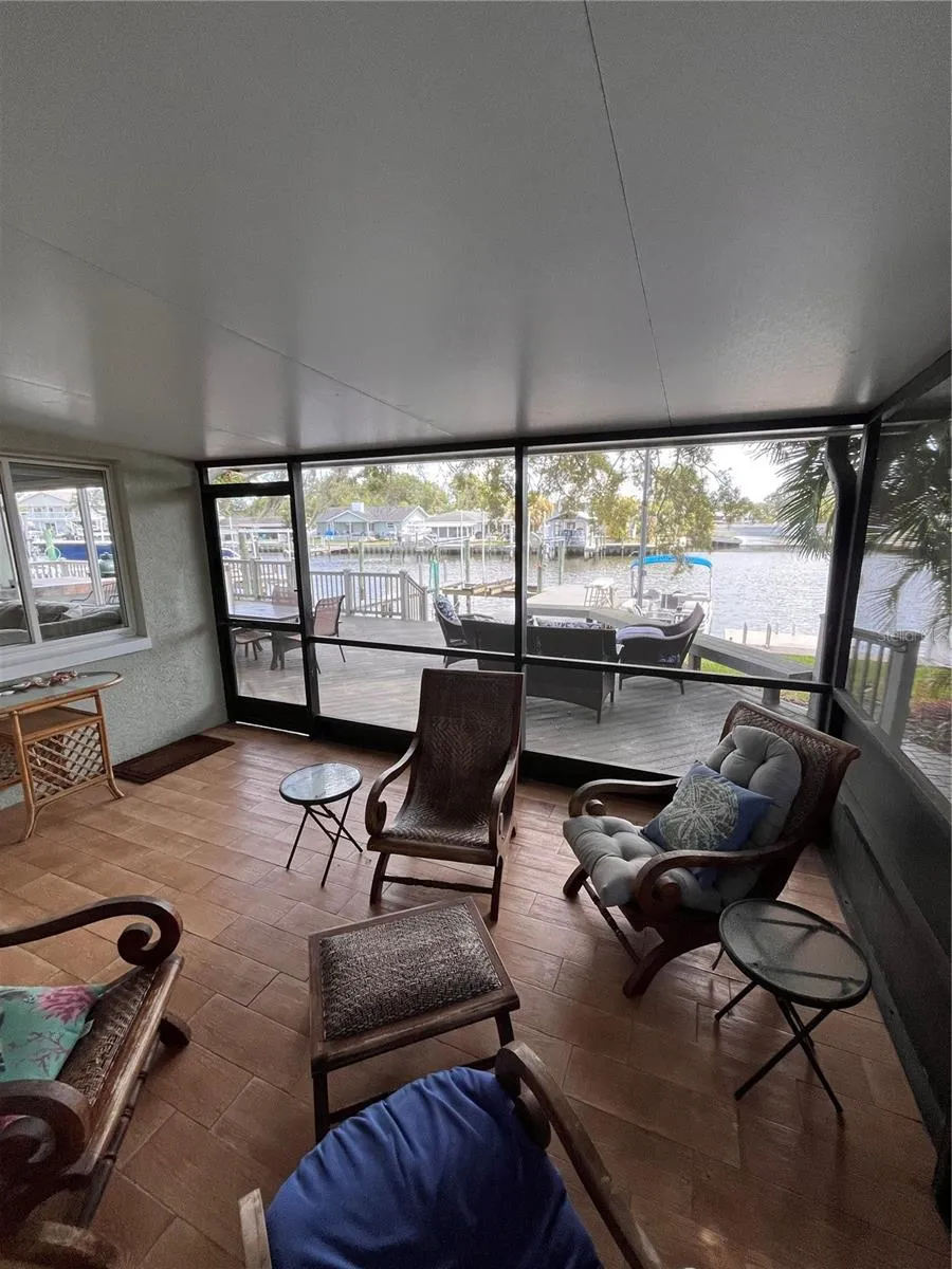 378 WESTWINDS DRIVE Palm Harbor, FL 34683