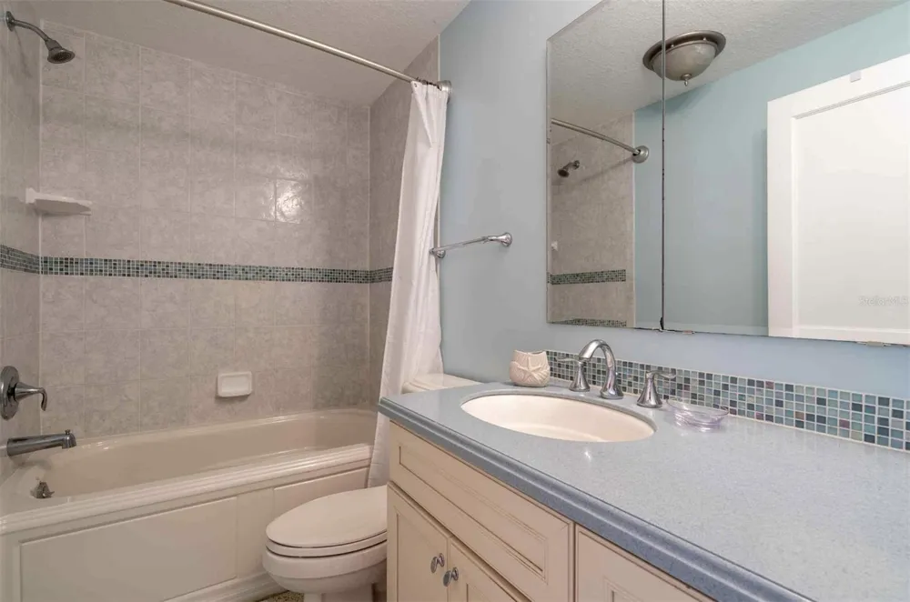 378 WESTWINDS DRIVE Palm Harbor, FL 34683