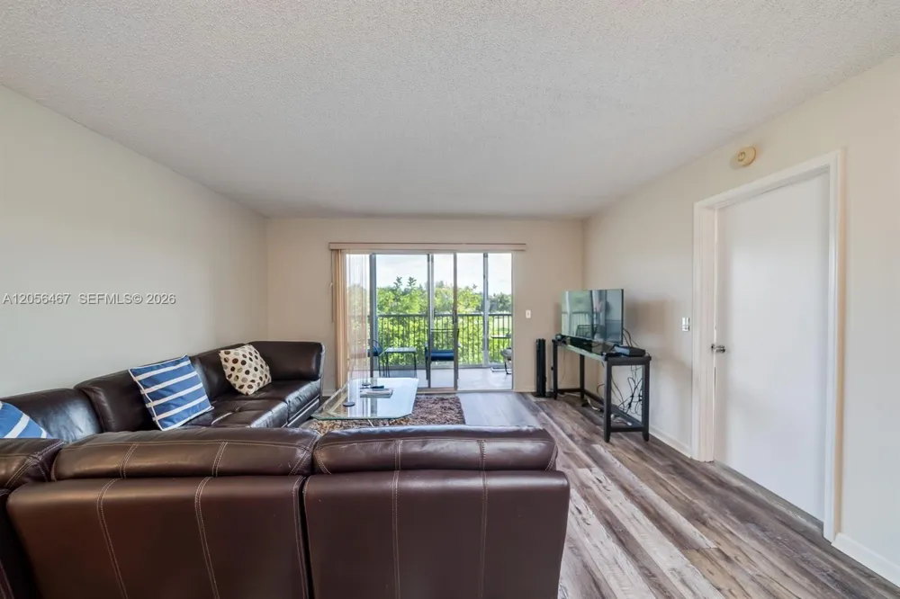 12701 SW 13th St #307F Pembroke Pines, FL 33027