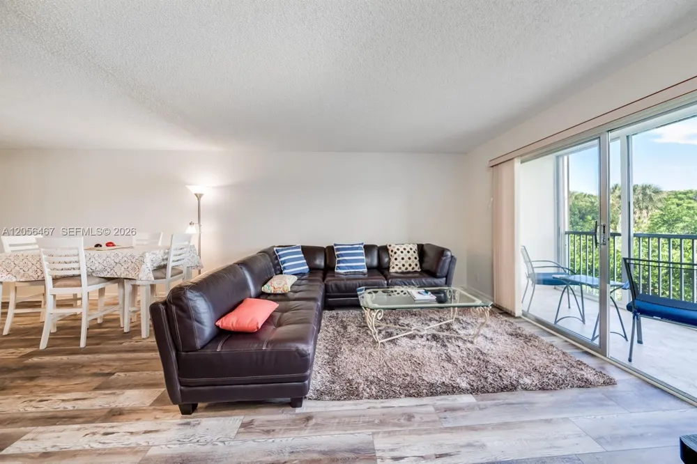12701 SW 13th St #307F Pembroke Pines, FL 33027