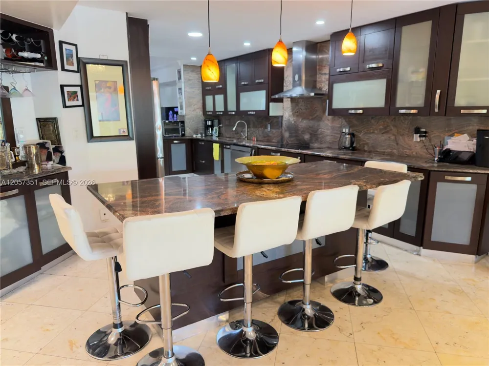329 Poinciana Dr #909 Sunny Isles Beach, FL 33160