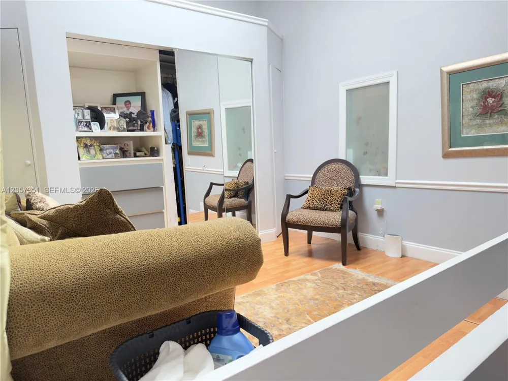 329 Poinciana Dr #909 Sunny Isles Beach, FL 33160