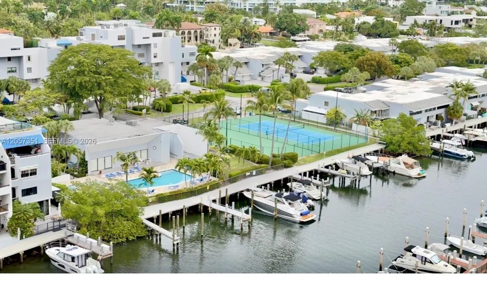 329 Poinciana Dr #909 Sunny Isles Beach, FL 33160