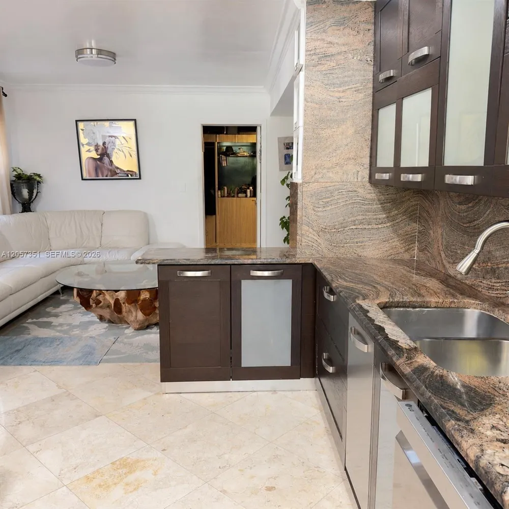 329 Poinciana Dr #909 Sunny Isles Beach, FL 33160