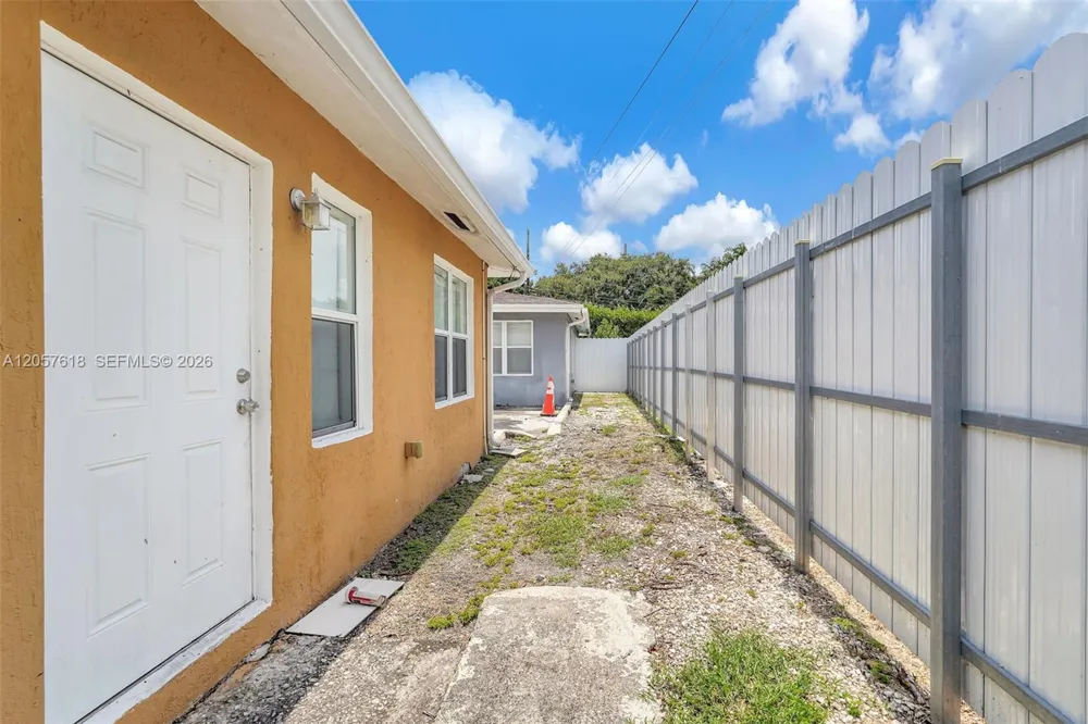 529 NW 88th St #1 El Portal, FL 33150