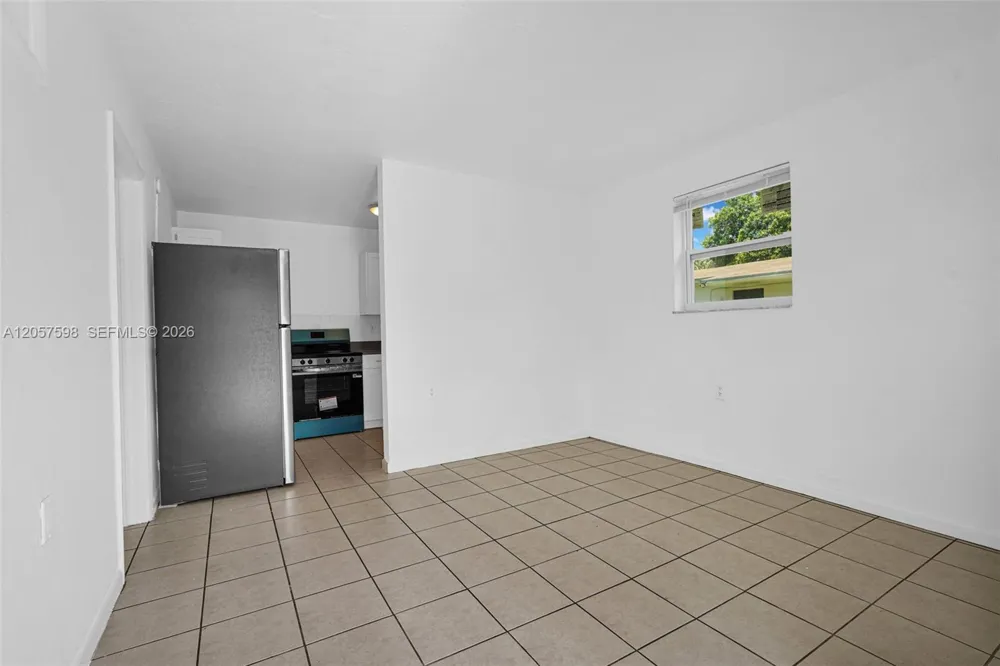 577 NW 90th St #6 El Portal, FL 33150