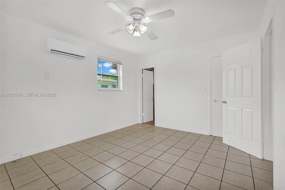 577 NW 90th St #6 El Portal, FL 33150