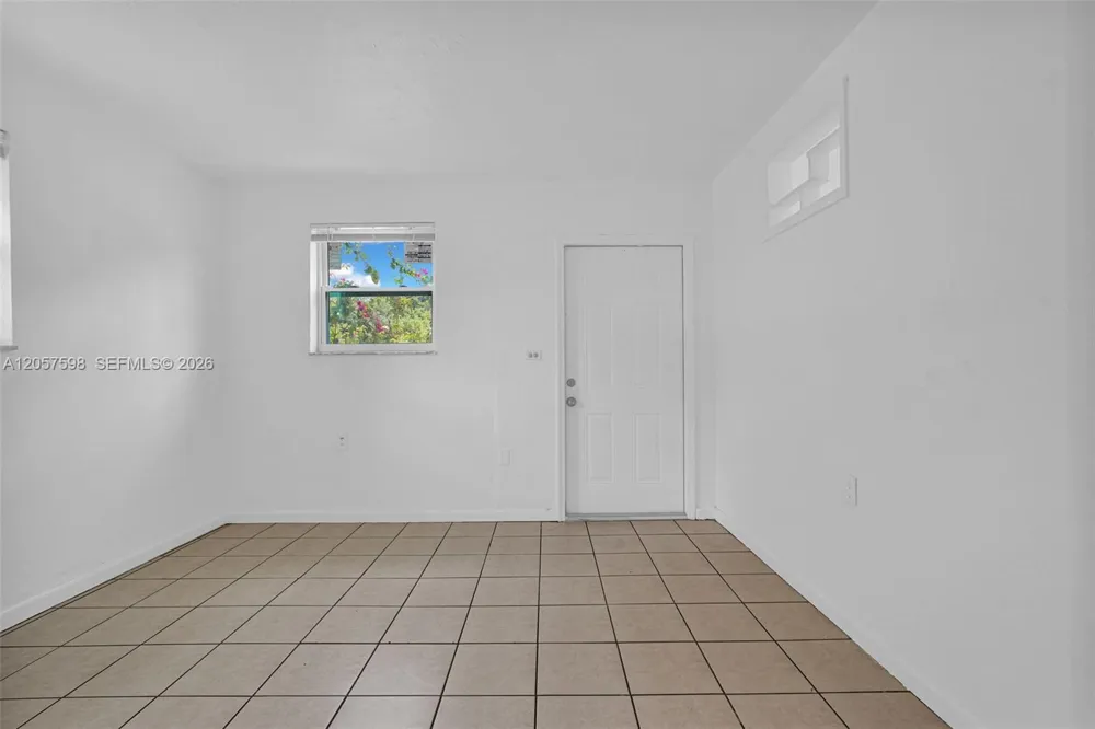577 NW 90th St #6 El Portal, FL 33150
