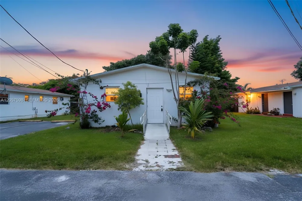 577 NW 90th St #6 El Portal, FL 33150