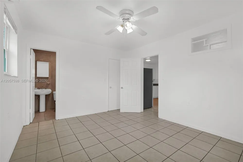 577 NW 90th St #6 El Portal, FL 33150