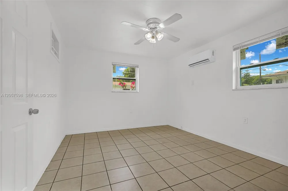 577 NW 90th St #6 El Portal, FL 33150