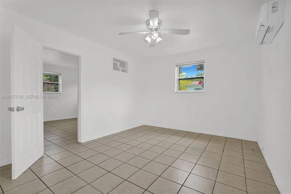 577 NW 90th St #6 El Portal, FL 33150