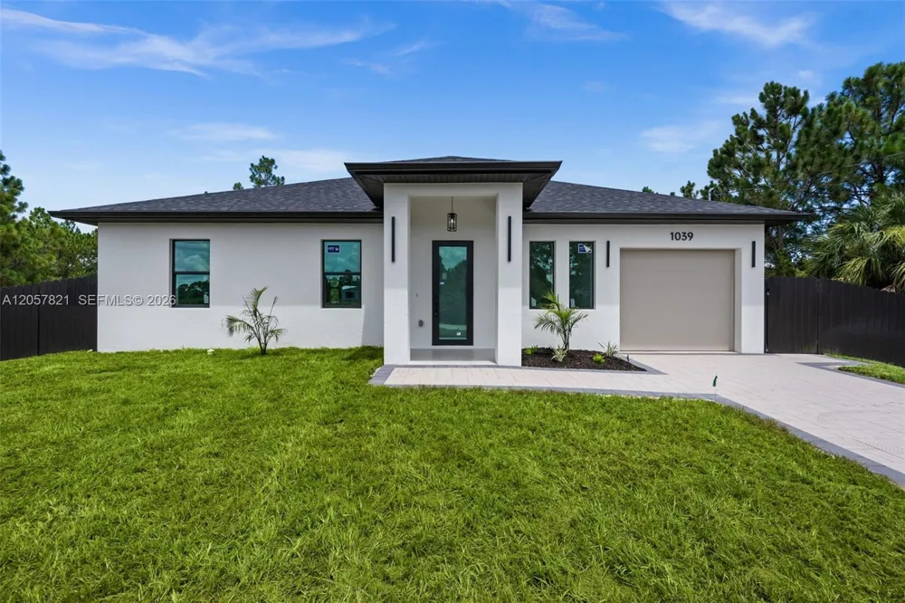 1039 Bassinger Ave S Lehigh Acres, FL 33974