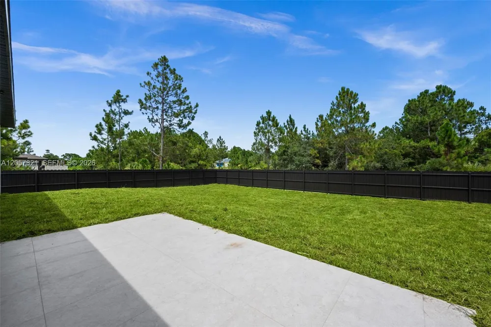 1039 Bassinger Ave S Lehigh Acres, FL 33974