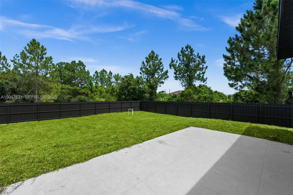 1039 Bassinger Ave S Lehigh Acres, FL 33974