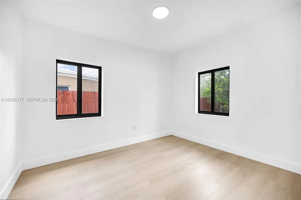 580 NW 116th Ter Miami, FL 33168