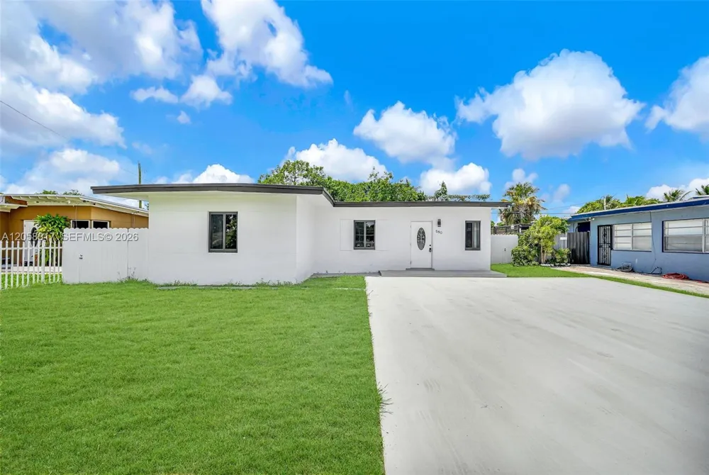 580 NW 116th Ter Miami, FL 33168