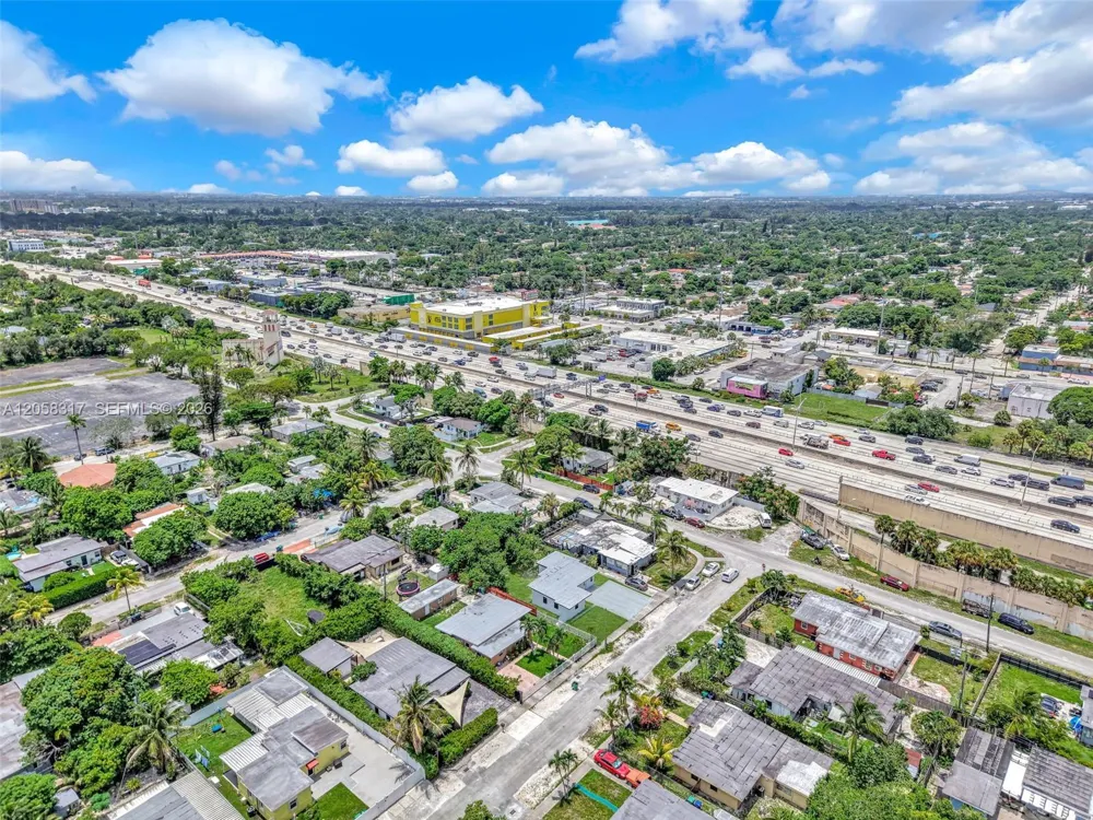 580 NW 116th Ter Miami, FL 33168