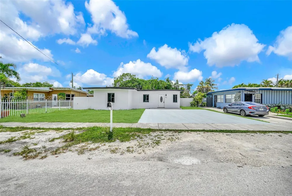 580 NW 116th Ter Miami, FL 33168