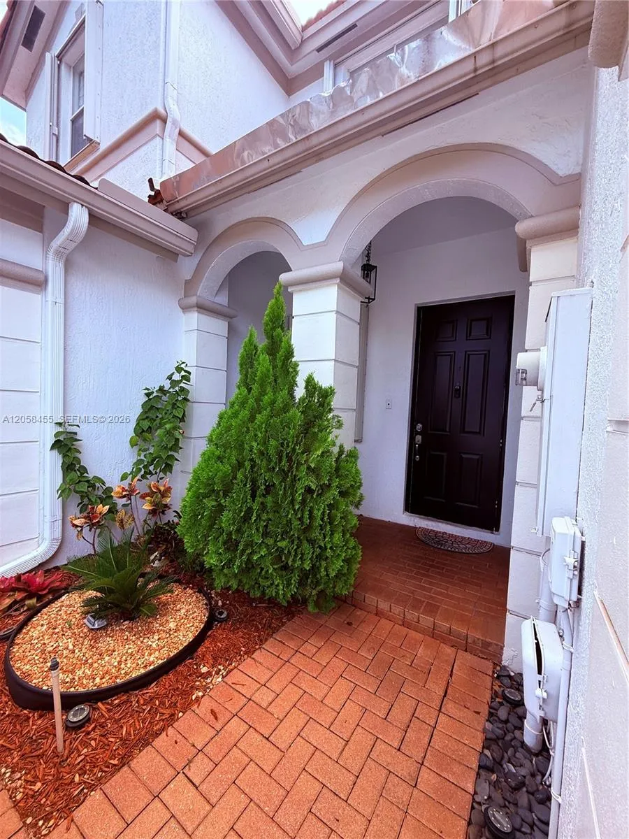 7950 NW 108th Pl Doral, FL 33178