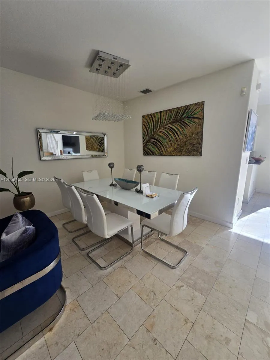 7950 NW 108th Pl Doral, FL 33178
